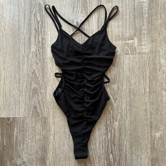 Pretty Little Thing Shape Black Mesh Ruched Strap Detail Cut Out Bodysuit Size 4 - Picture 9 of 11